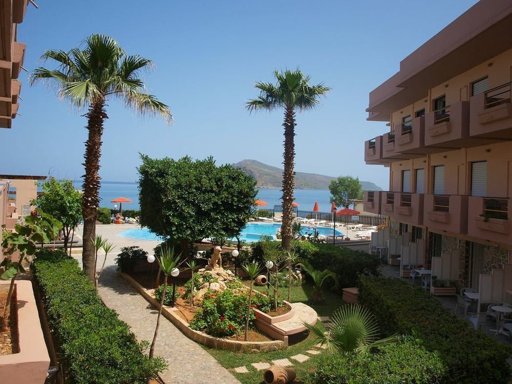 Hotel Haris On The Beach Agia Marina Dış mekan fotoğraf